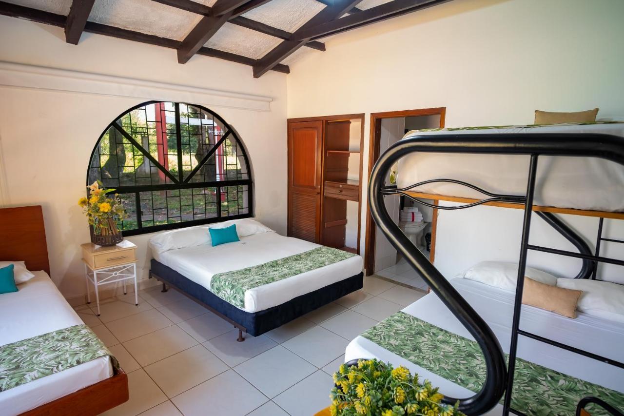 Playa Hawai Ibague Hotel Екстериор снимка